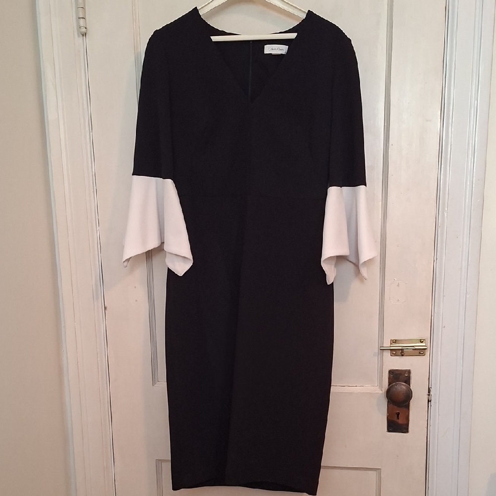 Calvin Klein Black and White Long Sleeve Dress‎